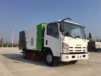 Isuzu 4*2 Моющие И Подметальные Грузовые Машины Для Уборки Улиц,Уборочная Машина,Вакуумная Подметальная Машина