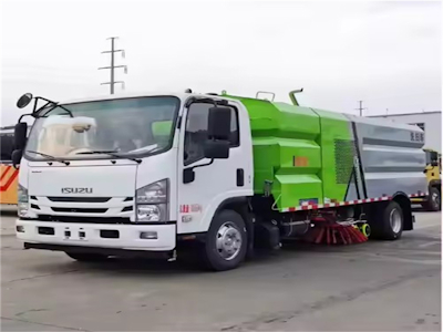 Вакуумная Уборочная Машина Isuzu 8000 Литров С Резервуаром Для Воды Для Городской Улицы И Взлетно-посадочной Полосы Аэропорта